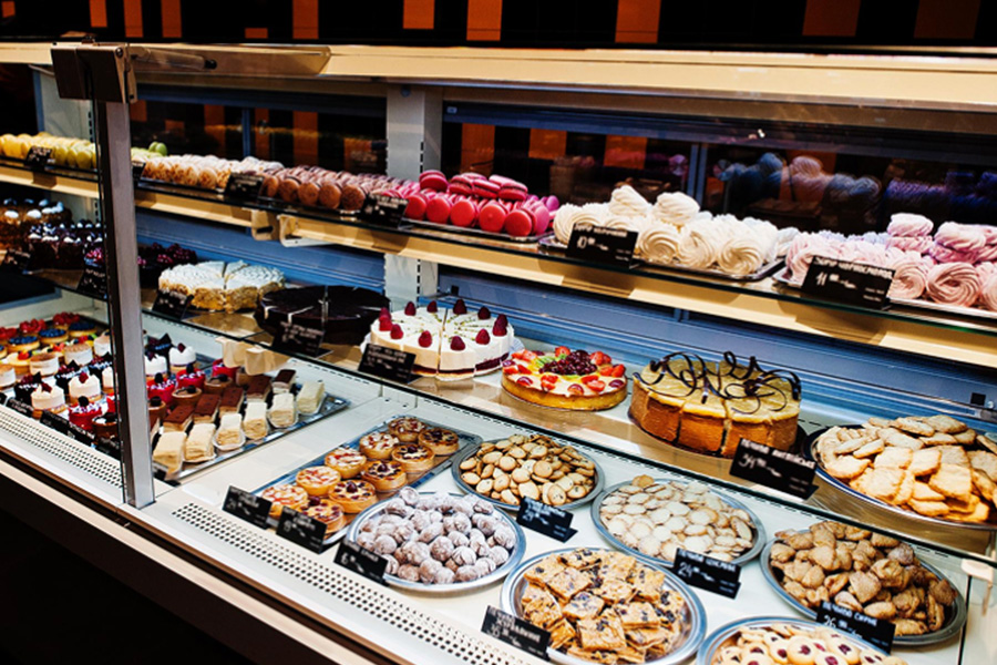 Save a Fortune on Birthday Cakes With These Easy Tips