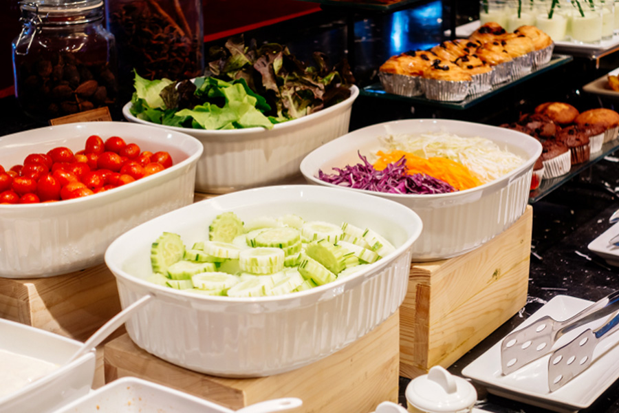 5 Smart Tips for Conquering a Hotel Buffet the Right Way